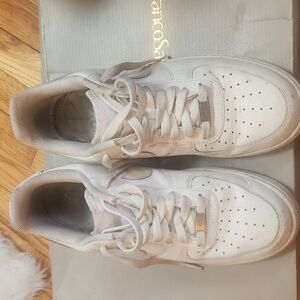 - White Nike Aiff orce One Sneakers Size Us 8.5 Good Condition